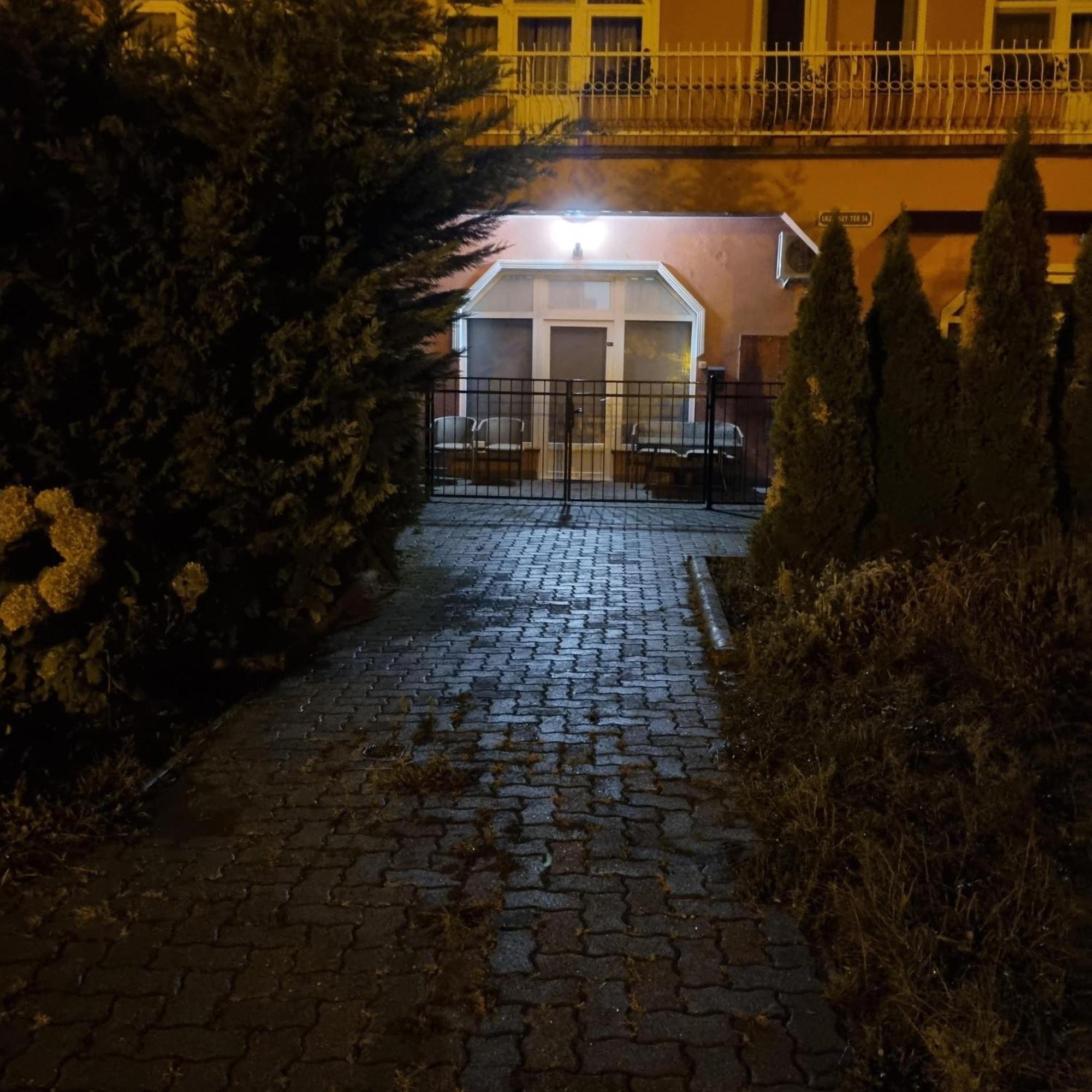Kertvárosi Apartman Tiszaújváros Kültér fotó