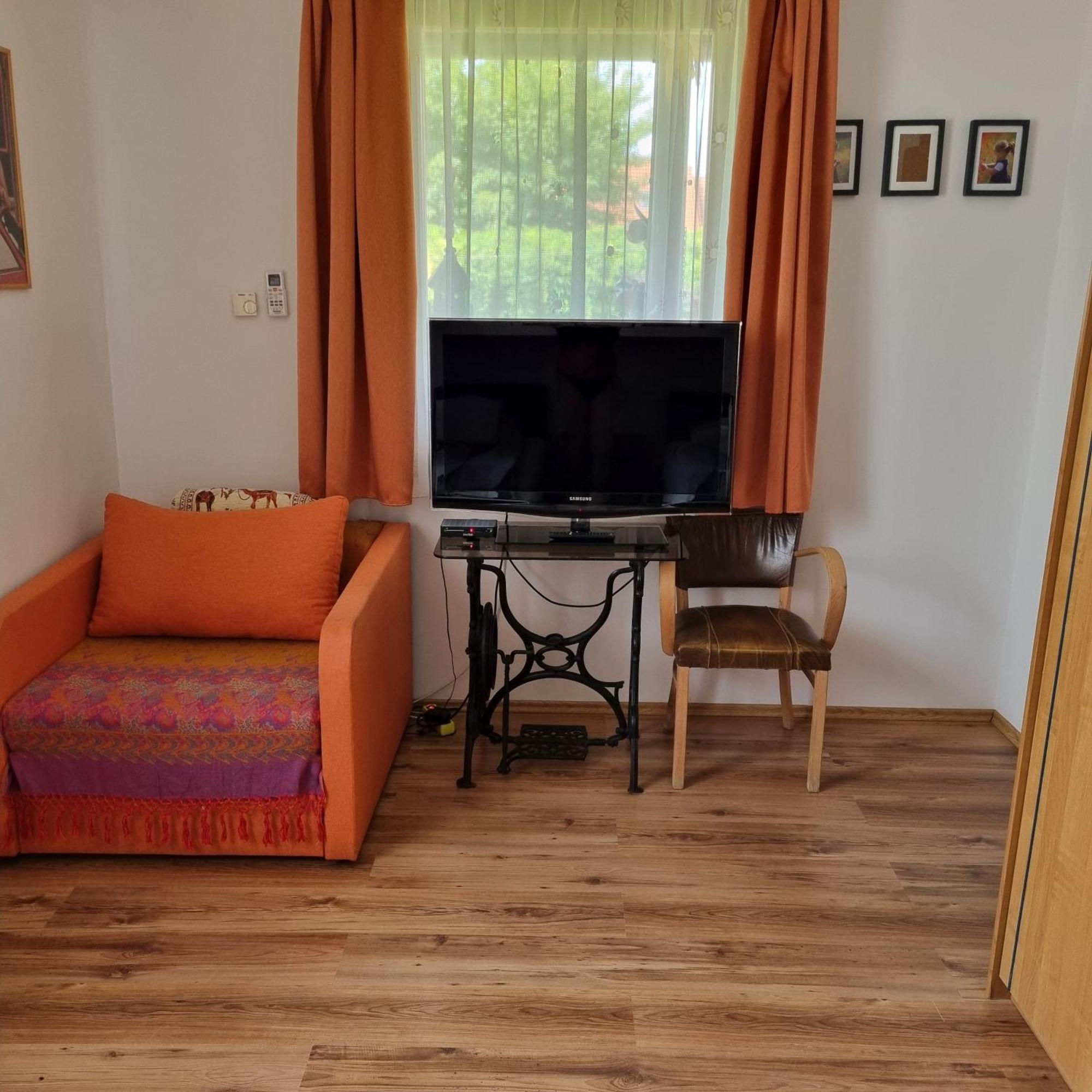 Kertvárosi Apartman Tiszaújváros Kültér fotó