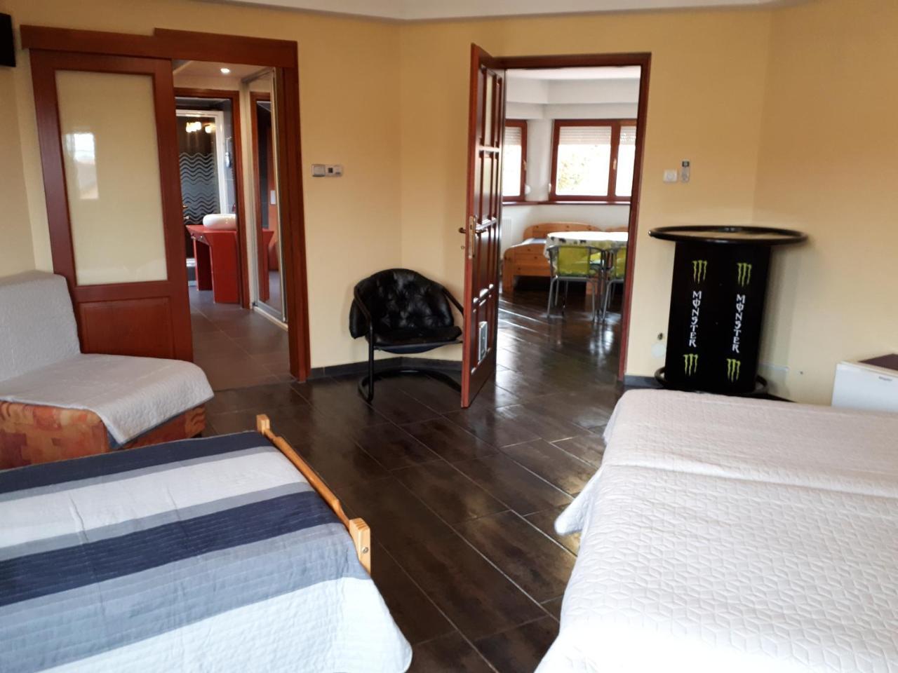 Kertvárosi Apartman Tiszaújváros Kültér fotó