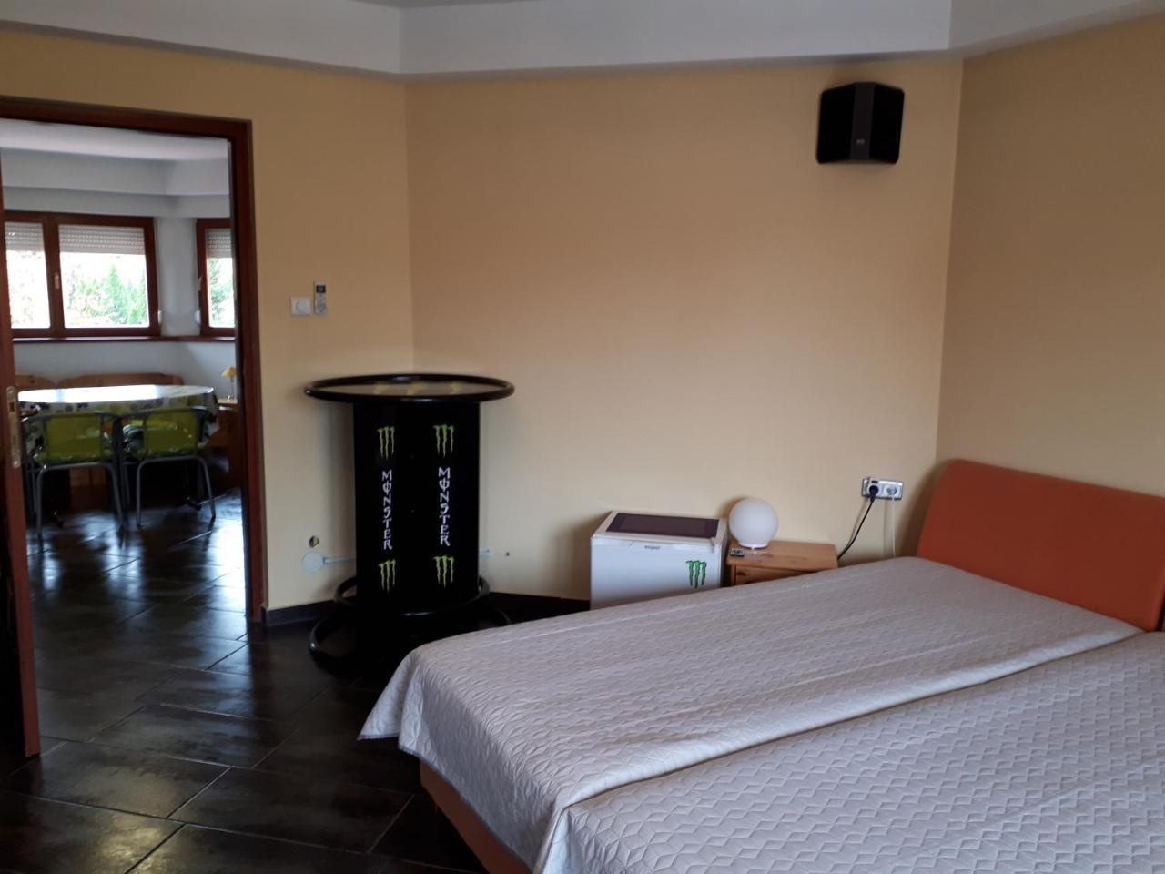 Kertvárosi Apartman Tiszaújváros Kültér fotó