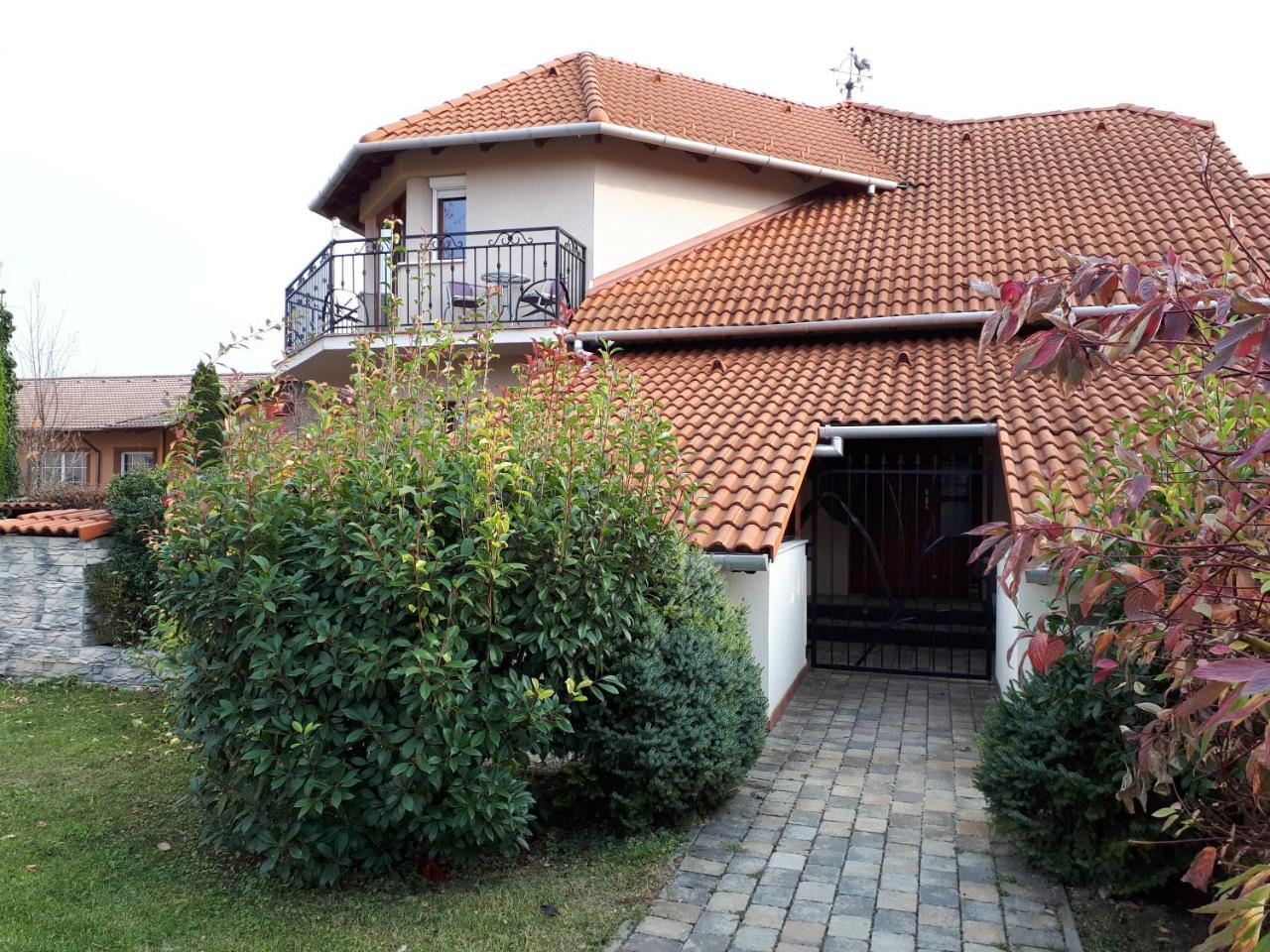Kertvárosi Apartman Tiszaújváros Kültér fotó